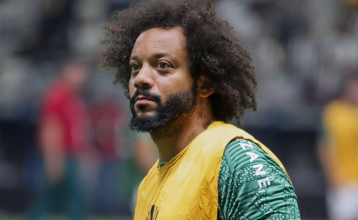 Marcelo tem rescisão oficializada com o Fluminense, 30 dias após polêmica com Mano Menezes