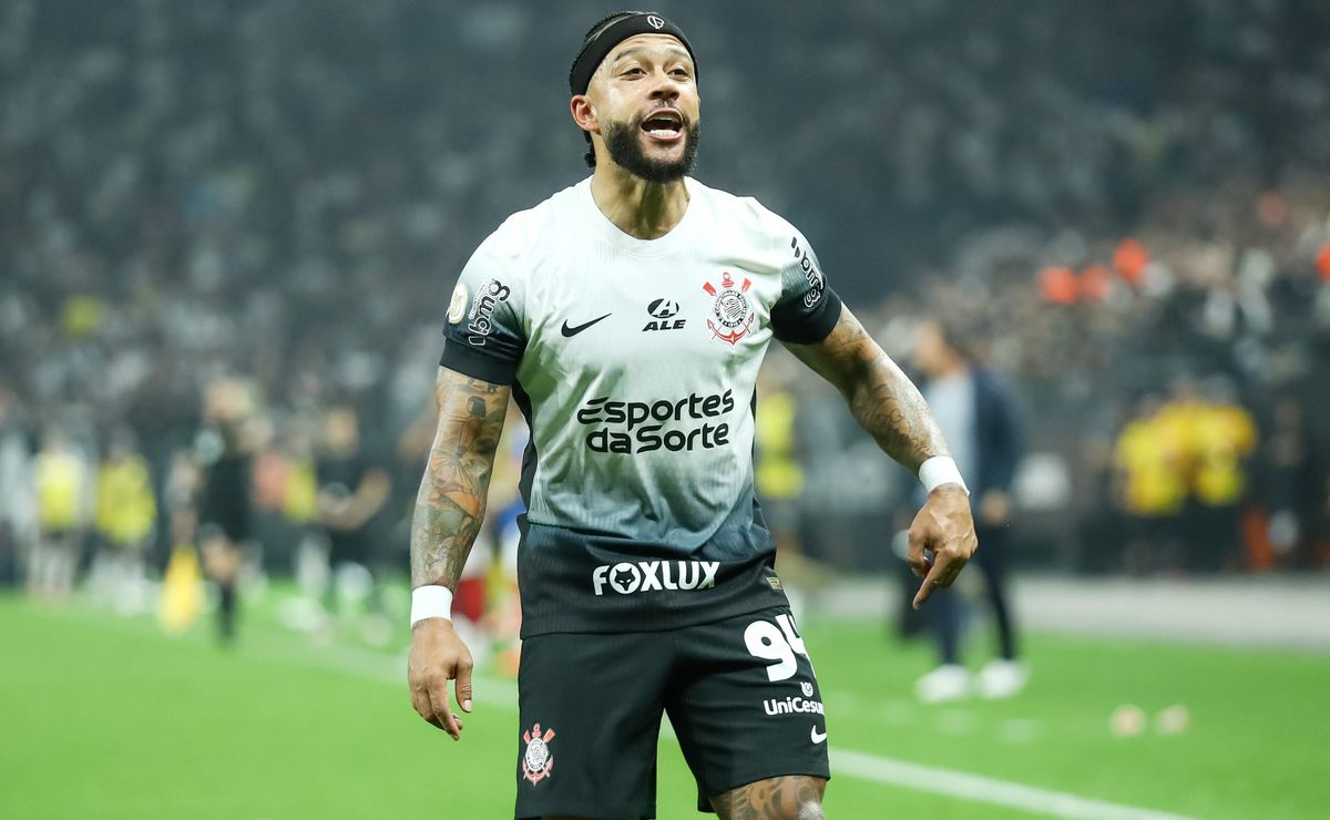 Depay dá show e Corinthians amassa o Bahia pelo Brasileirão