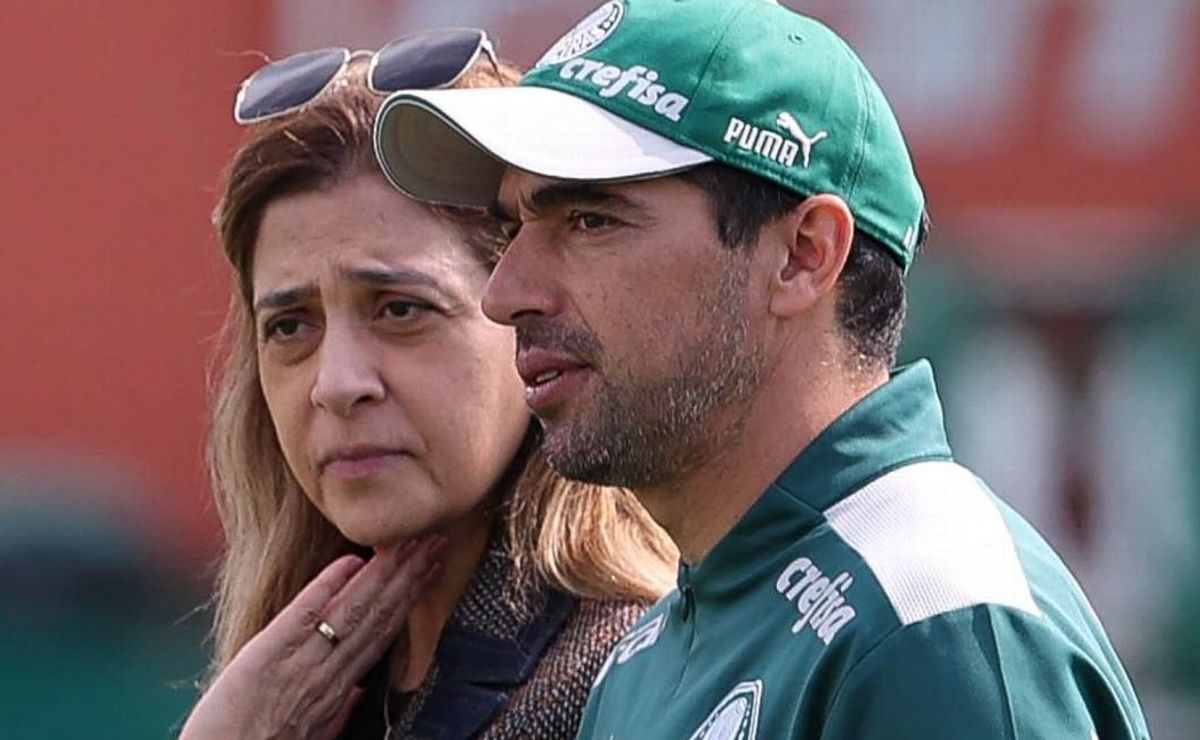 Palmeiras dá chapéu em Corinthians por atacante e avança para fechar com Erick Pulga