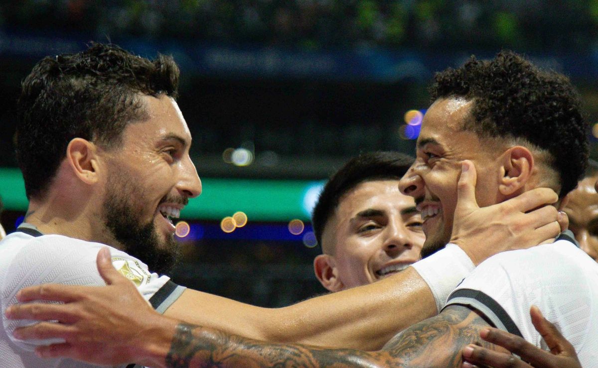 Veja como fica a briga pelo título do Brasileirão em caso de empate em Internacional x Botafogo