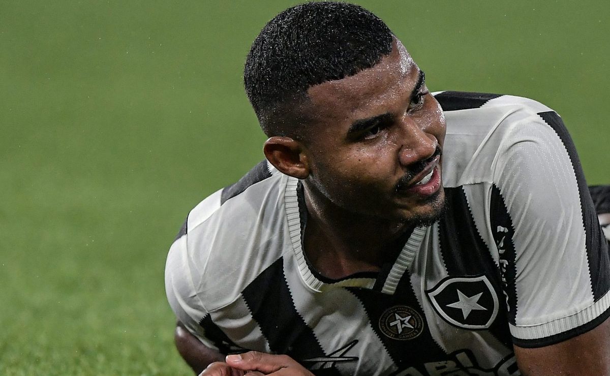 Botafogo pode aceitar proposta de R$ 95 milhões e confirmar saída de Cuiabano