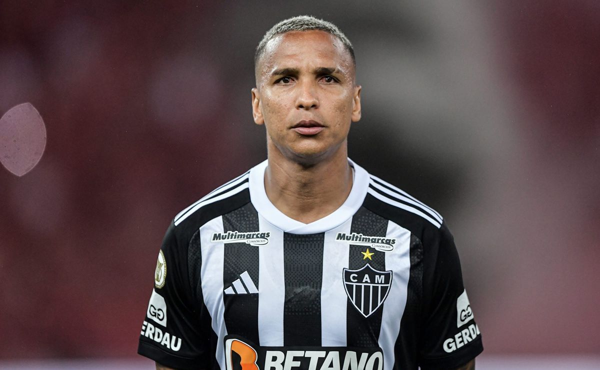 Deyverson é multado pela Conmebol em R$150 mil por 'ironizar' torcida do River Plate na Libertadores