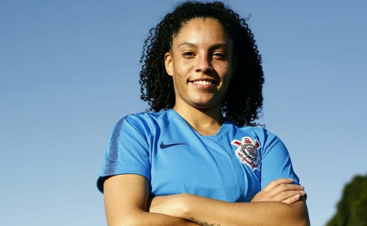 Yasmin, lateral do Corinthians, fecha com gigante europeu e divide opiniões