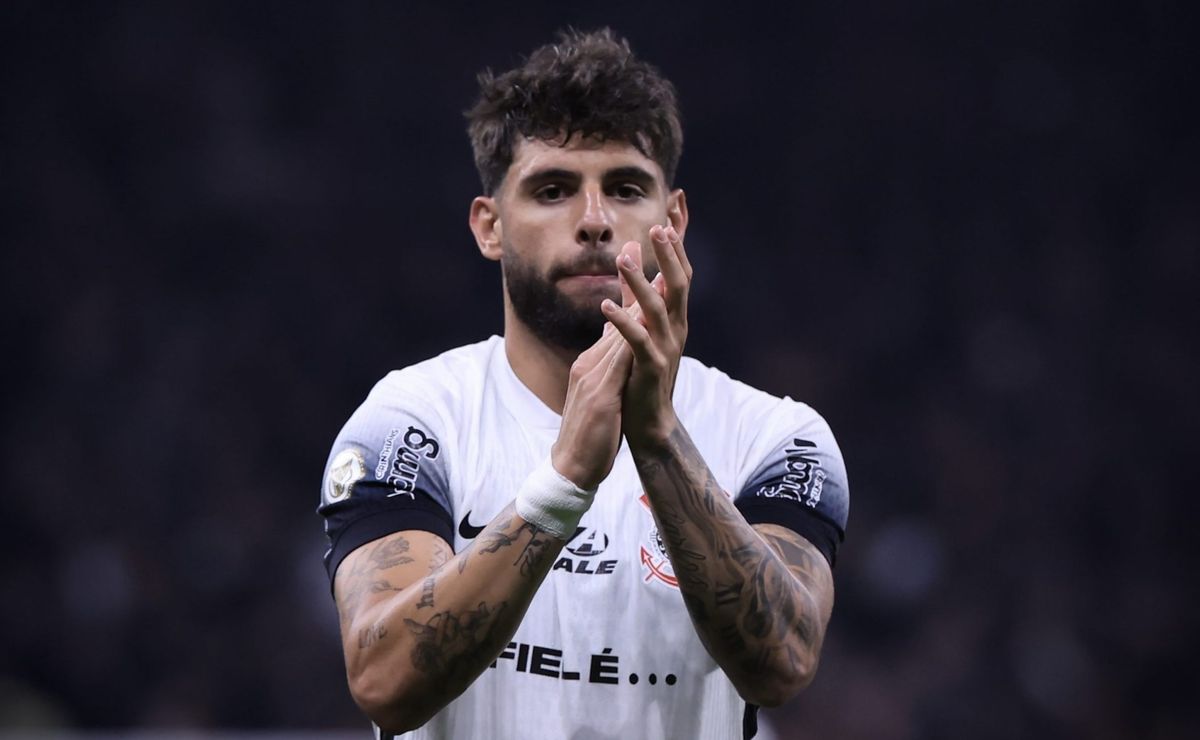 Yuri Alberto pode sair e Cucho Hernández é indicado ao Corinthians como substituto ideal pelos torcedores