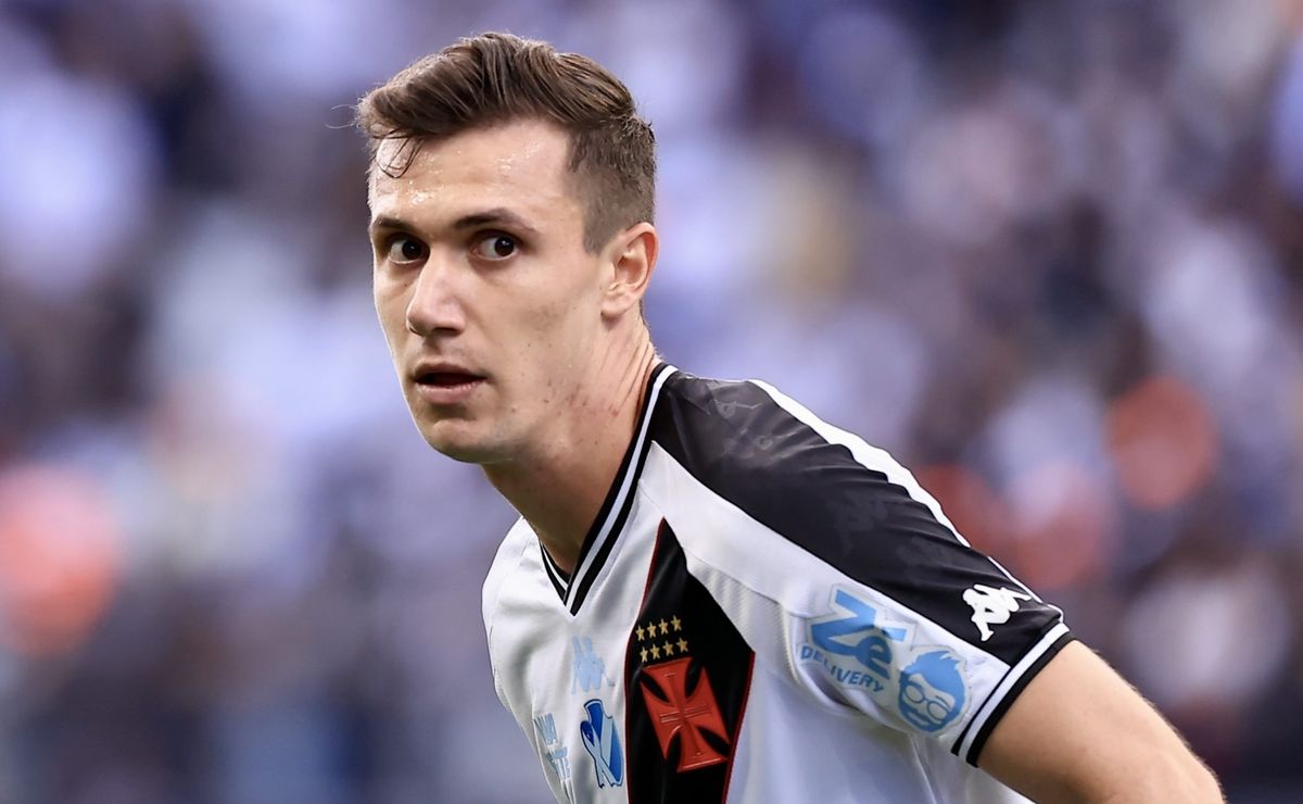 Lucas Piton, do Vasco, tem números impressionantes e faz sua melhor temporada na carreira