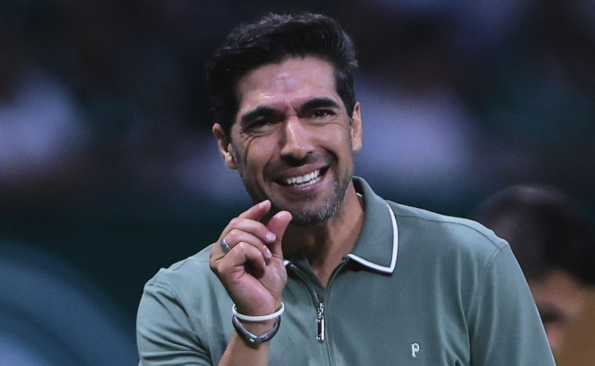 Diretor do Porto rasga elogios a Abel Ferreira e projeta duelo contra o Palmeiras: “Trabalho excelente”