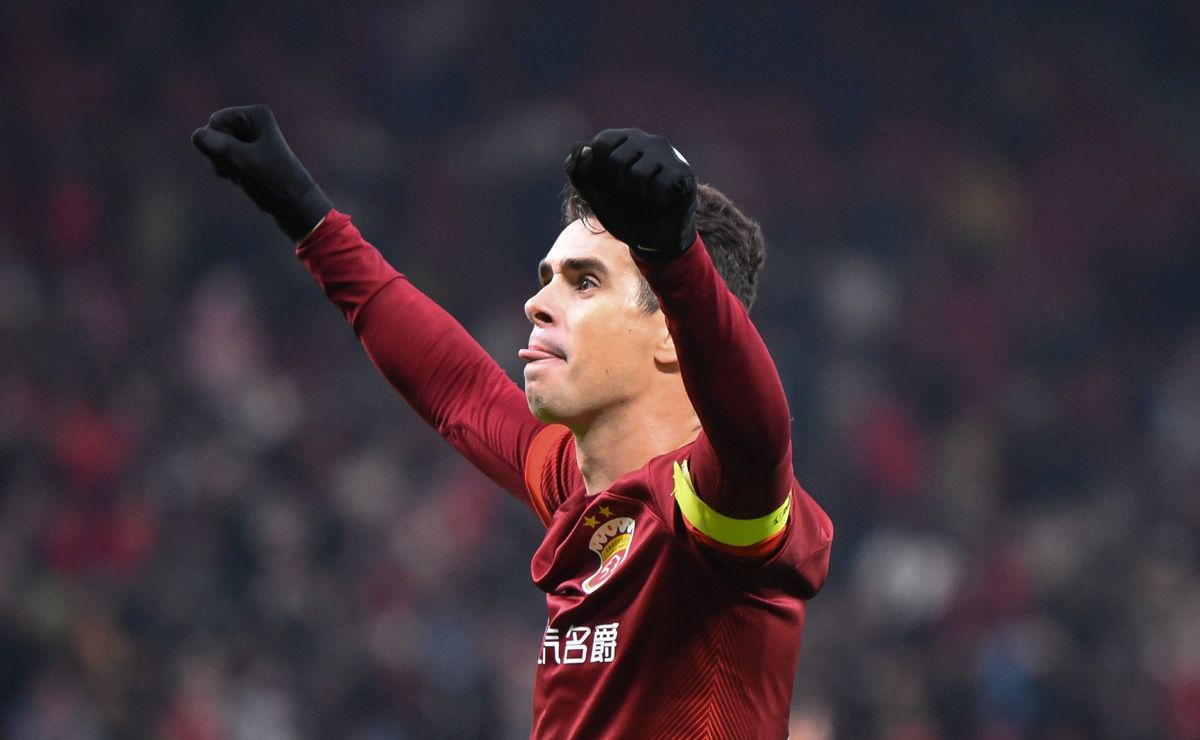 São Paulo tem mais um problema para fechar contratação de Oscar com entrada do Internacional