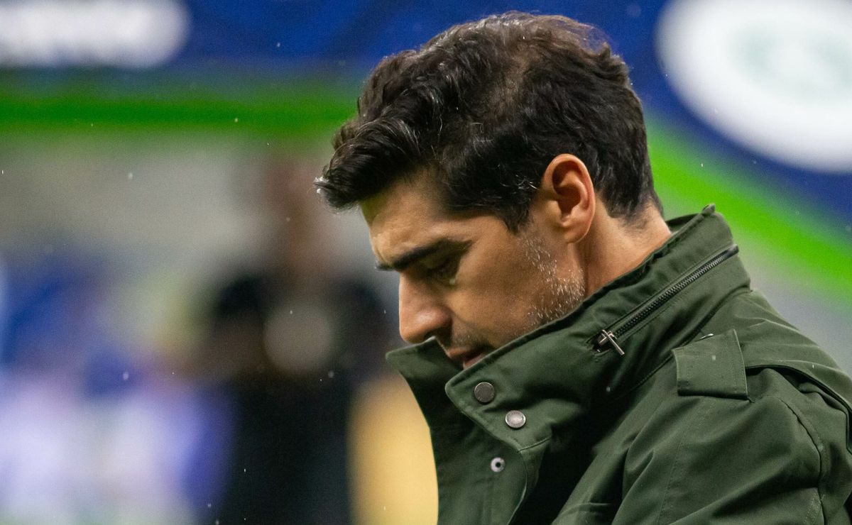 Abel Ferreira recebe notícia, e São Paulo não relaciona Lucas, Calleri e +6 para enfrentar o Botafogo