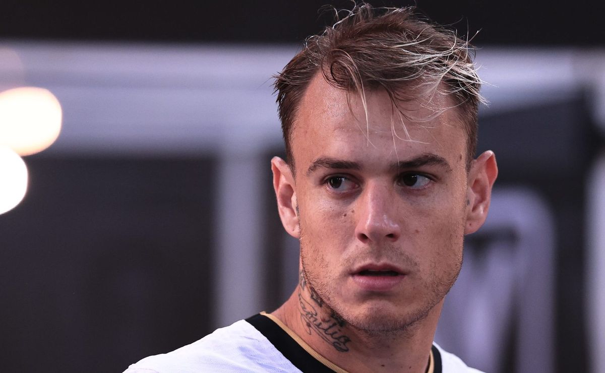 Volta de Róger Guedes ao Corinthians pode acontecer em 2025 com apenas uma condição