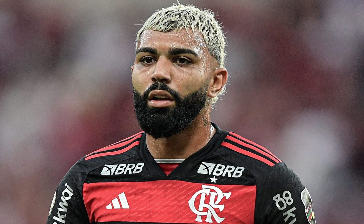 Gabigol é ovacionado pela Nação em chegada ao Maracanã para despedida pelo Flamengo