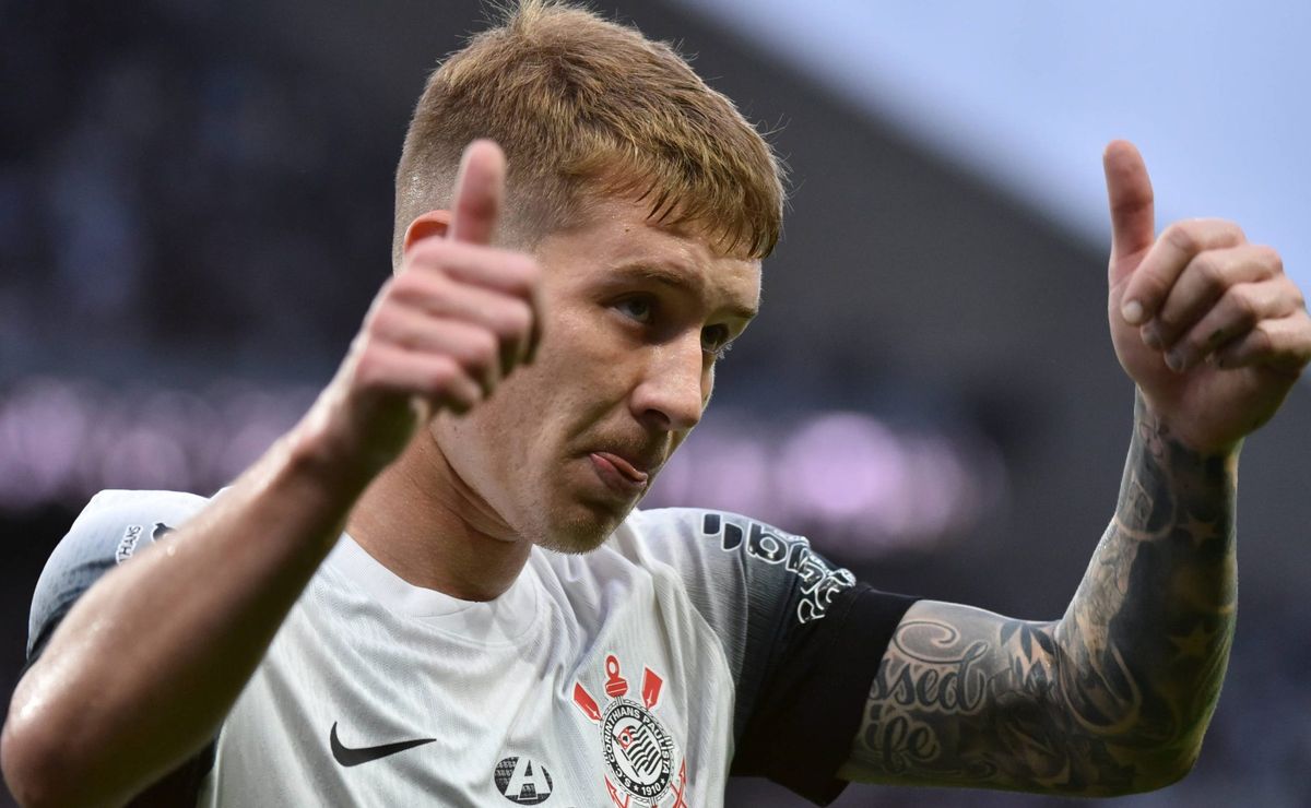 Charles do Corinthians, ex-Internacional, provoca Grêmio após gol marcado no Brasileirão: “Gostinho diferente”