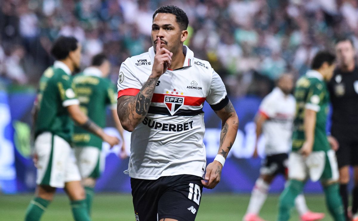 Atacante Luciano triplicaria salário se saísse do São Paulo rumo ao exterior