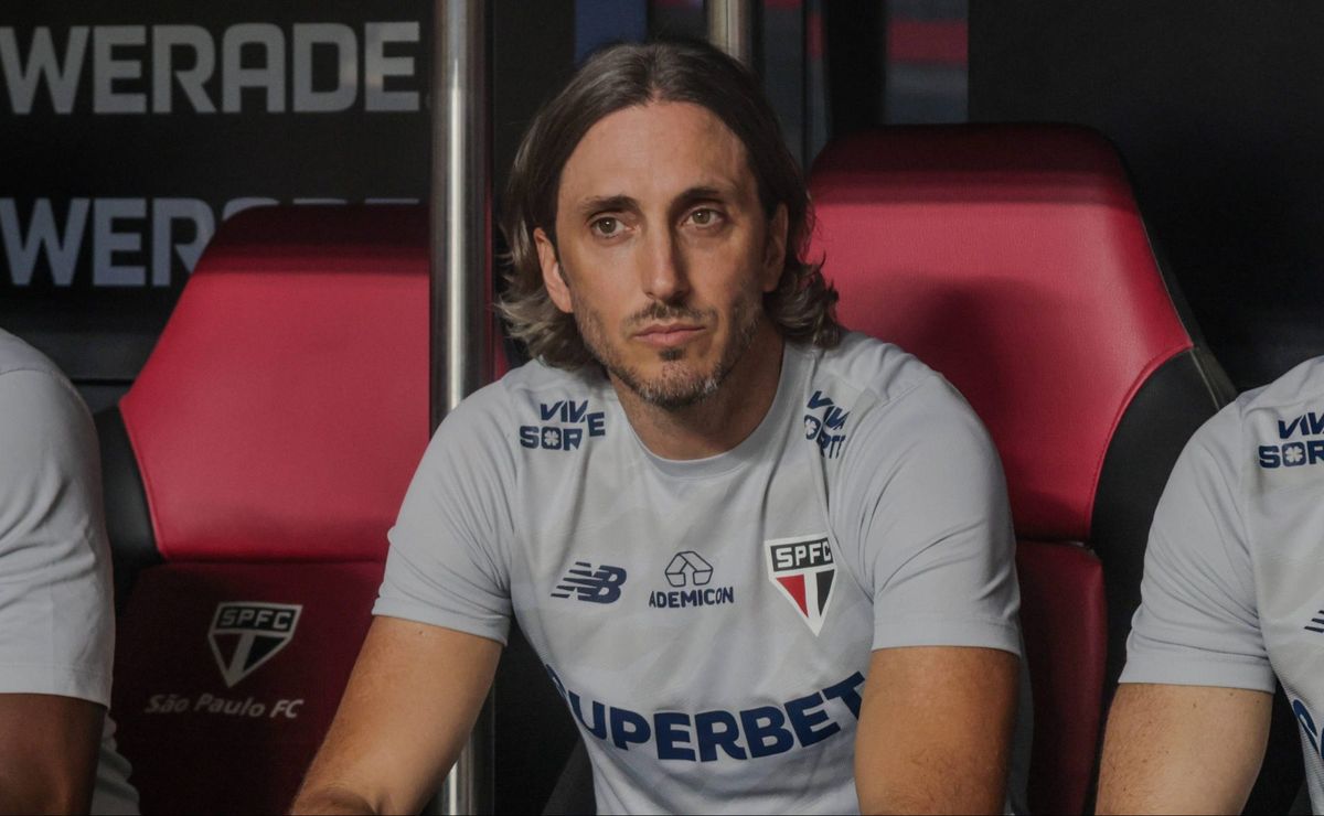 Zubeldía entra em negócio do Corinthians e Augusto Melo pode perder Wendell