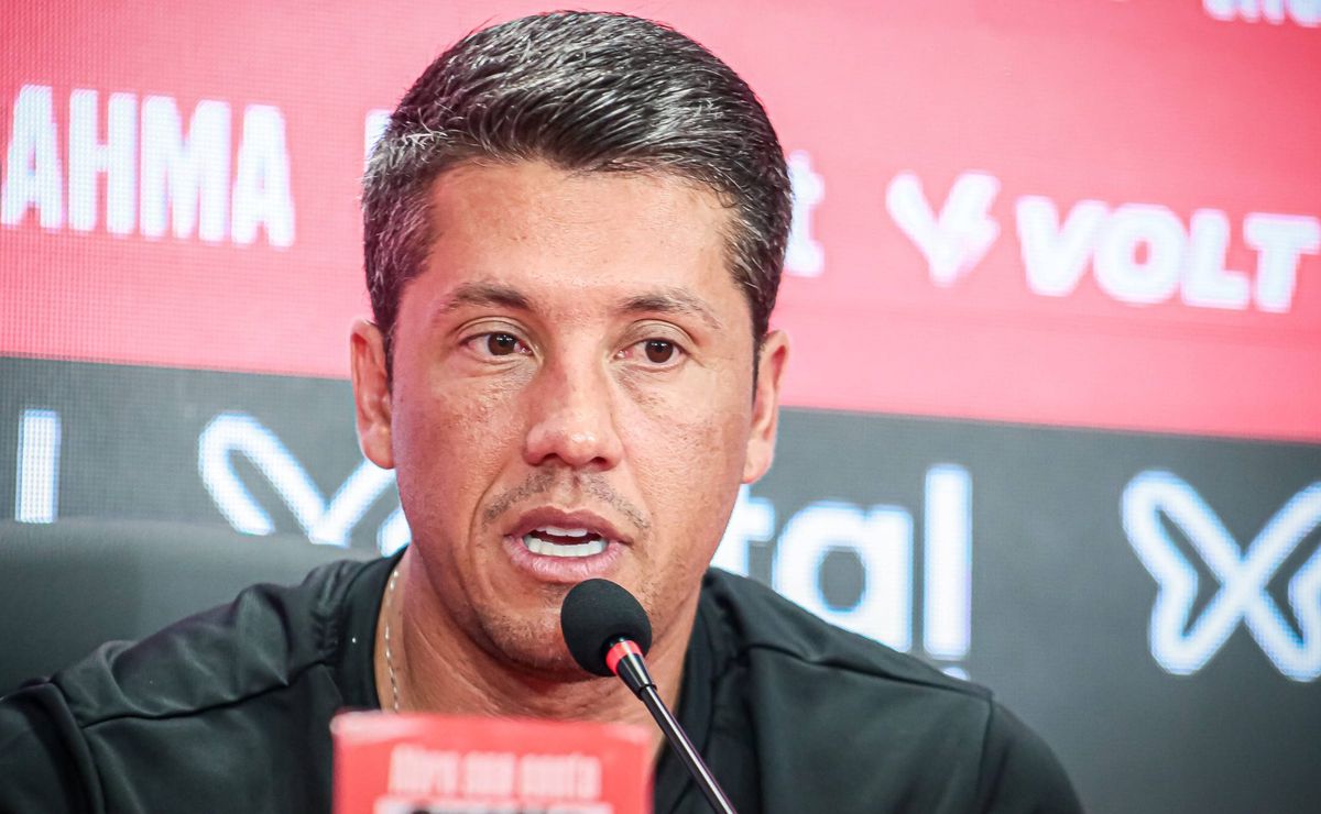 Vitória renova com Carpini e treinador quer 3 jogadores do São Paulo: Moreira, Luan e Rodriguinho