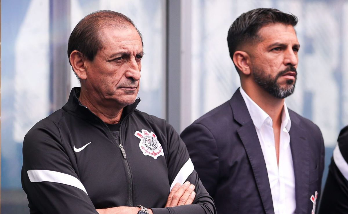 Ramón Díaz concorda e Corinthians dispensa 2 primeiros do elenco e deve perder 3º de graça