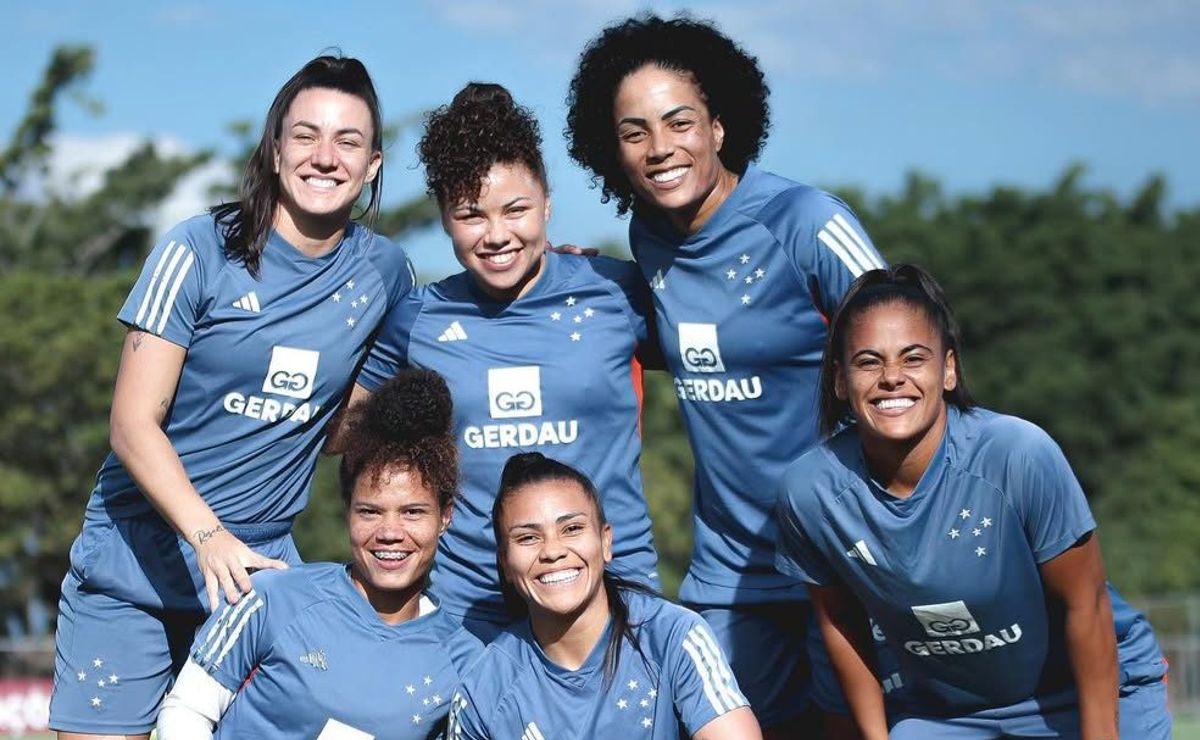 Cruzeiro anuncia renovação de atacante Miriã e leva torcida à loucura nas redes sociais