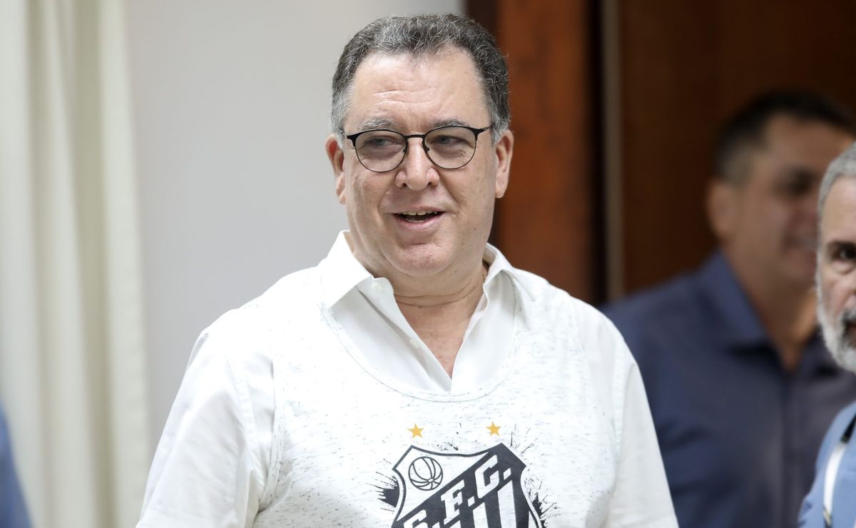 Marcelo Teixeira se prepara para anunciar novo treinador e Gustavo Quinteros deve ser confirmado no Santos