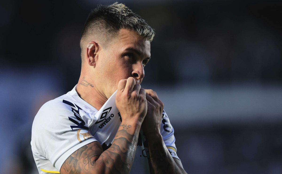 Marcelo Teixeira aguarda decisão do Grêmio e confirma que Yeferson Soteldo pode voltar ao Santos