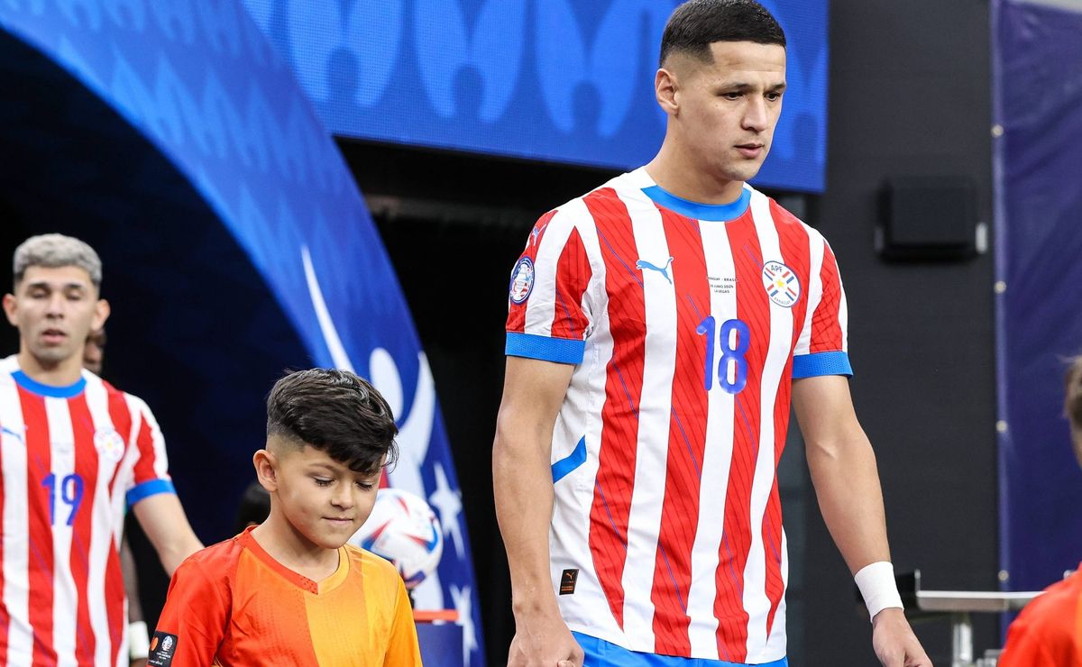 Alvo do Palmeiras, Alex Arce despontou tardiamente e quase foi parar no Corinthians