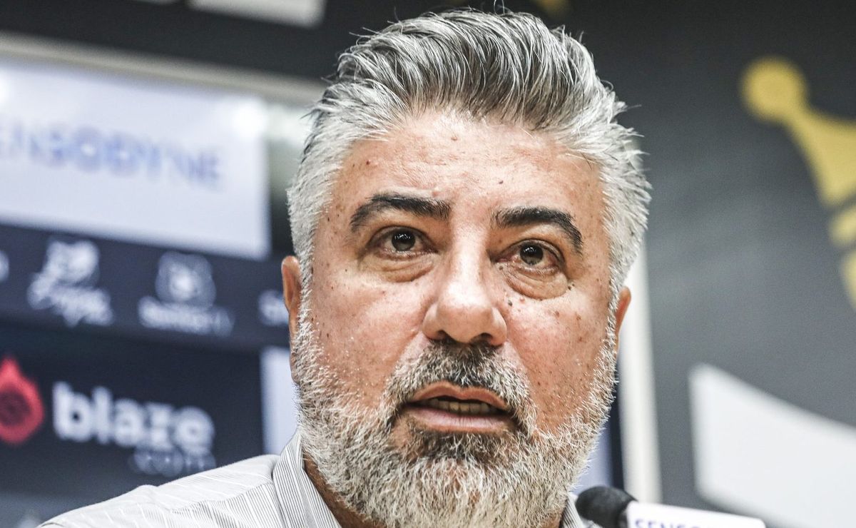 Santos de Gallo tenta fechar com meia-atacante do Coritiba, mas contratação não avança