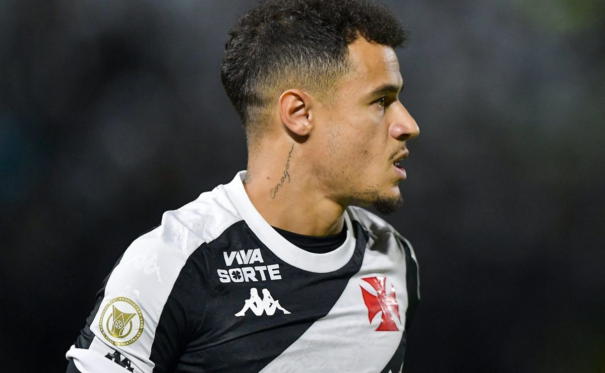Vasco é contatado e zagueiro da Premier League pode ser companheiro de Philippe Coutinho em 2025