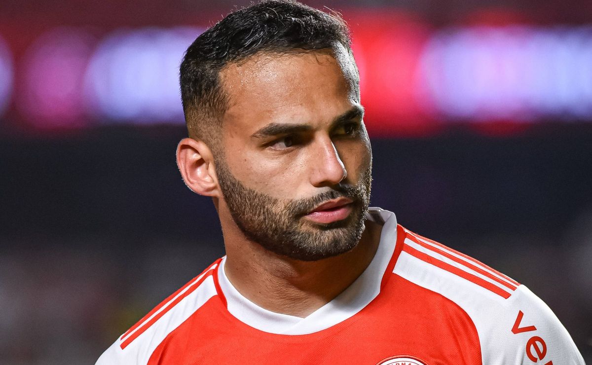 Thiago Maia revela que quase encerrou a carreira no Internacional após enchentes: “Fiquei afetado”