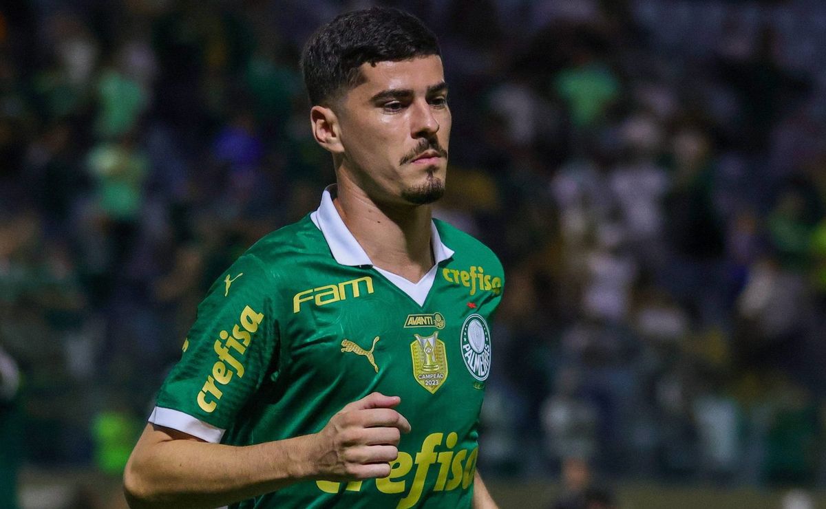 Rômulo está em negociações para deixar o Palmeiras e pode fechar com o Ceará