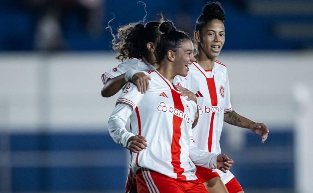 Internacional arrasa a Ferroviária nos pênaltis e carimba vaga na final da Copinha