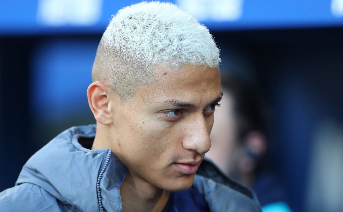 Tottenham faz pedido para negociar Richarlison em definitivo após procura do Fluminense e Palmeiras