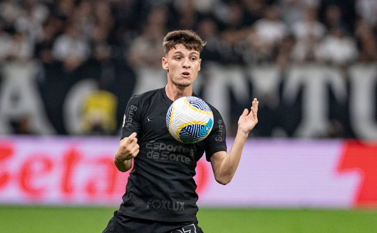 Corinthians aceita vender Breno Bidon e ex-Flamengo pode ajudar em negócio na Premier League