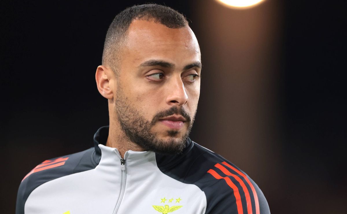 Arthur Cabral está descartado no Palmeiras e Leila Pereira quer um novo camisa 9