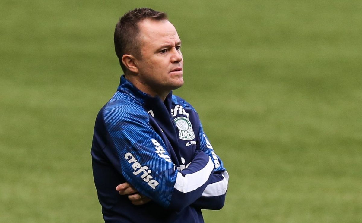 Andrey Lopes, auxiliar de Abel Ferreira, no Palmeiras, está de saída para o Athletico