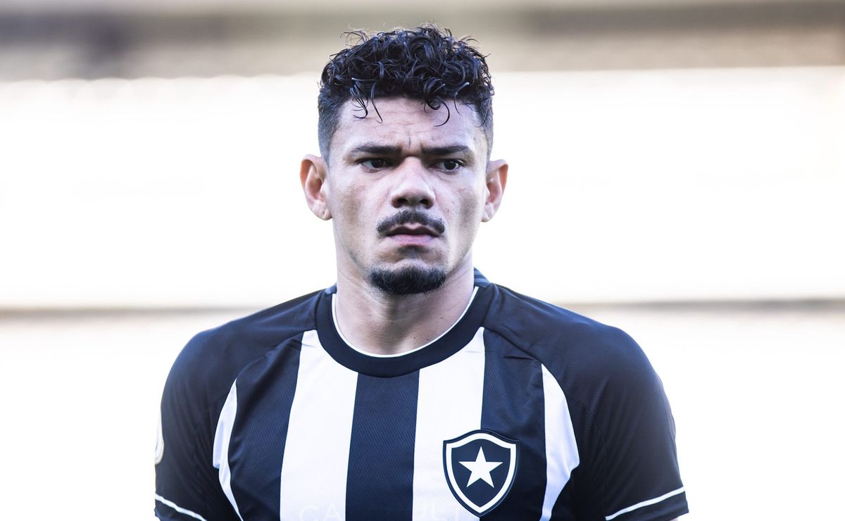 Santos define planejamento para contratar Tiquinho e Marcelo Teixeira indica abater dívida de John