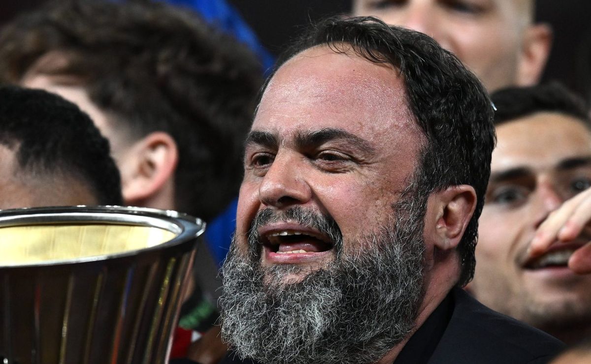 Evangelos Marinakis pode pagar R$ 600 milhões ao São Paulo e investir no time principal