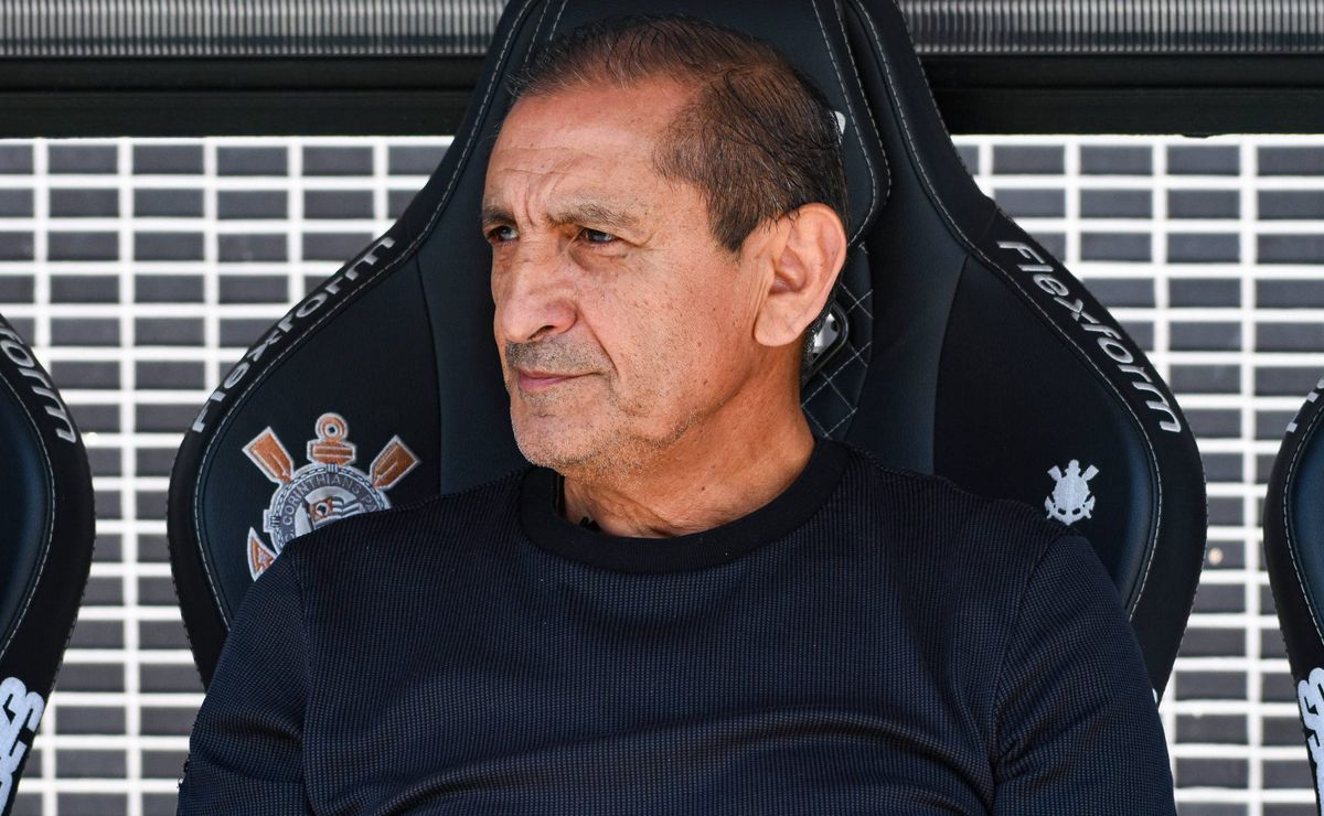 Sem espaço com Ramón Díaz, Matheus Donelli recebe sondagens para deixar o Corinthians