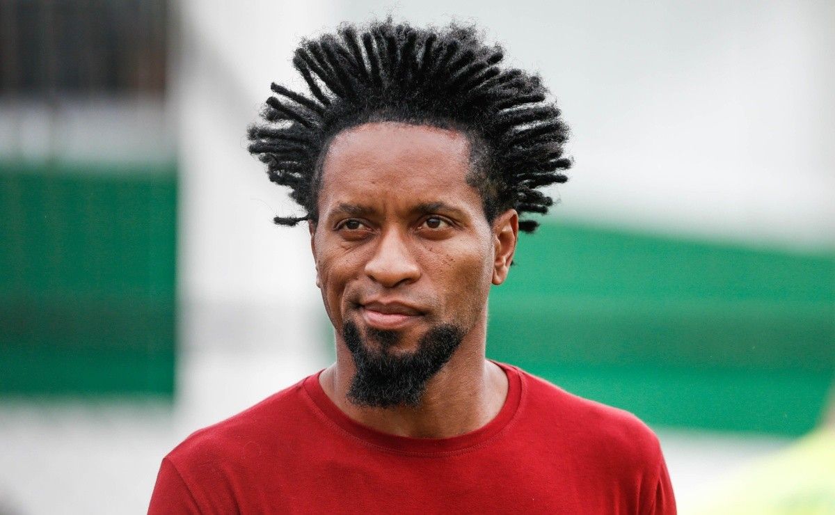 Zé Roberto não perdoa e critica forma como o Palmeiras conduziu saída de Dudu