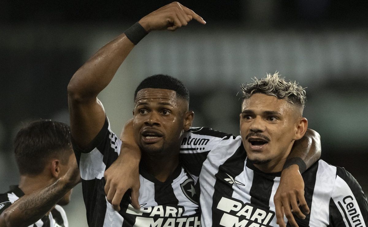 Tiquinho, Danilo Barbosa e valor milionário é a proposta do Botafogo por promessa do Santos