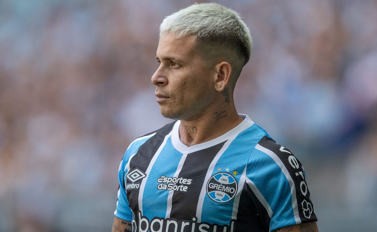 Santos negocia permanência de Soteldo e avalia reforços estratégicos para 2025