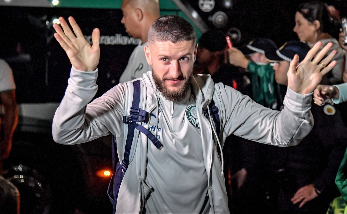 Santos, Cruzeiro e +2 querem Zé Rafael e volante gostaria de ficar no Palmeiras