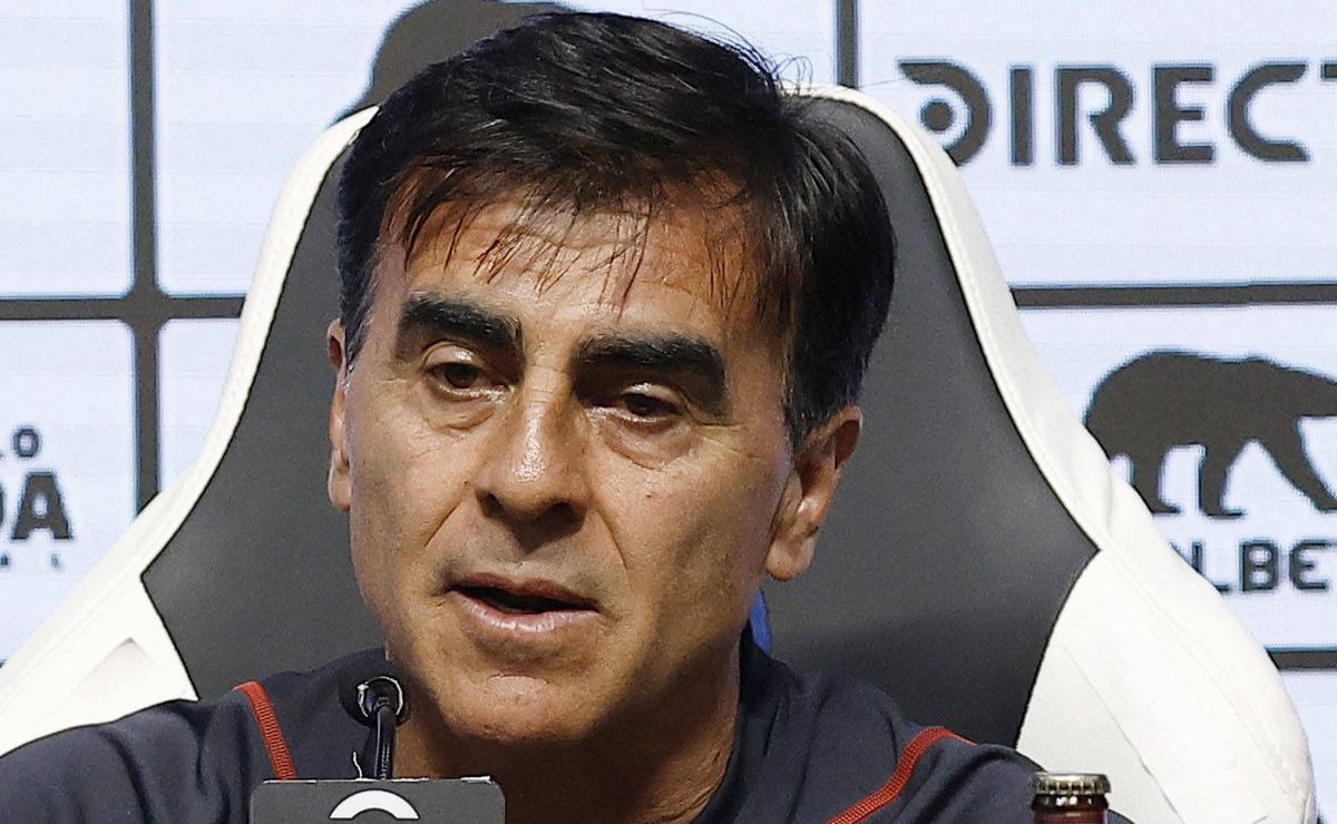 Após confirmar Quinteros, Santos terá definição de Lucas Barbosa