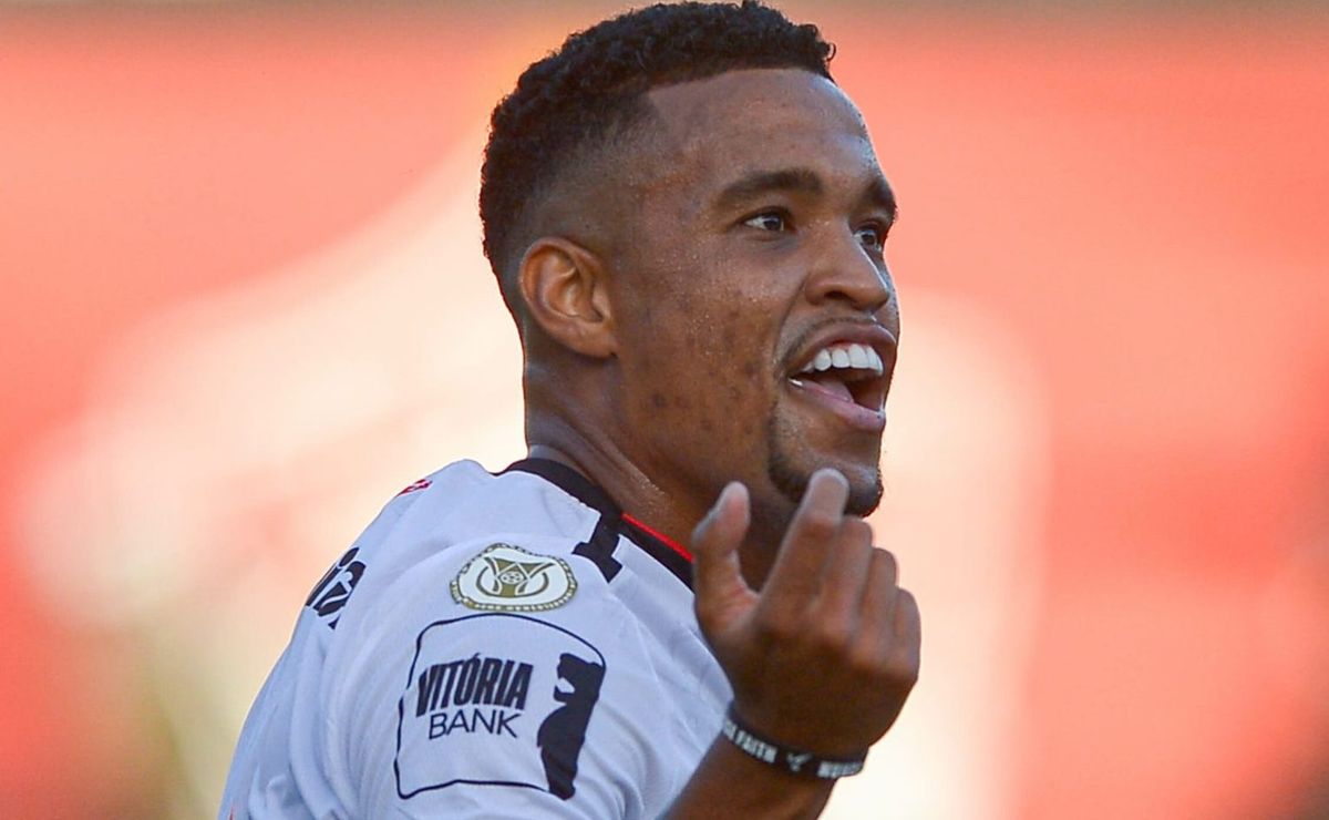 Alerrandro contratado imediatamente pelo Flamengo causa divisão na Nação: “Nada a ver”