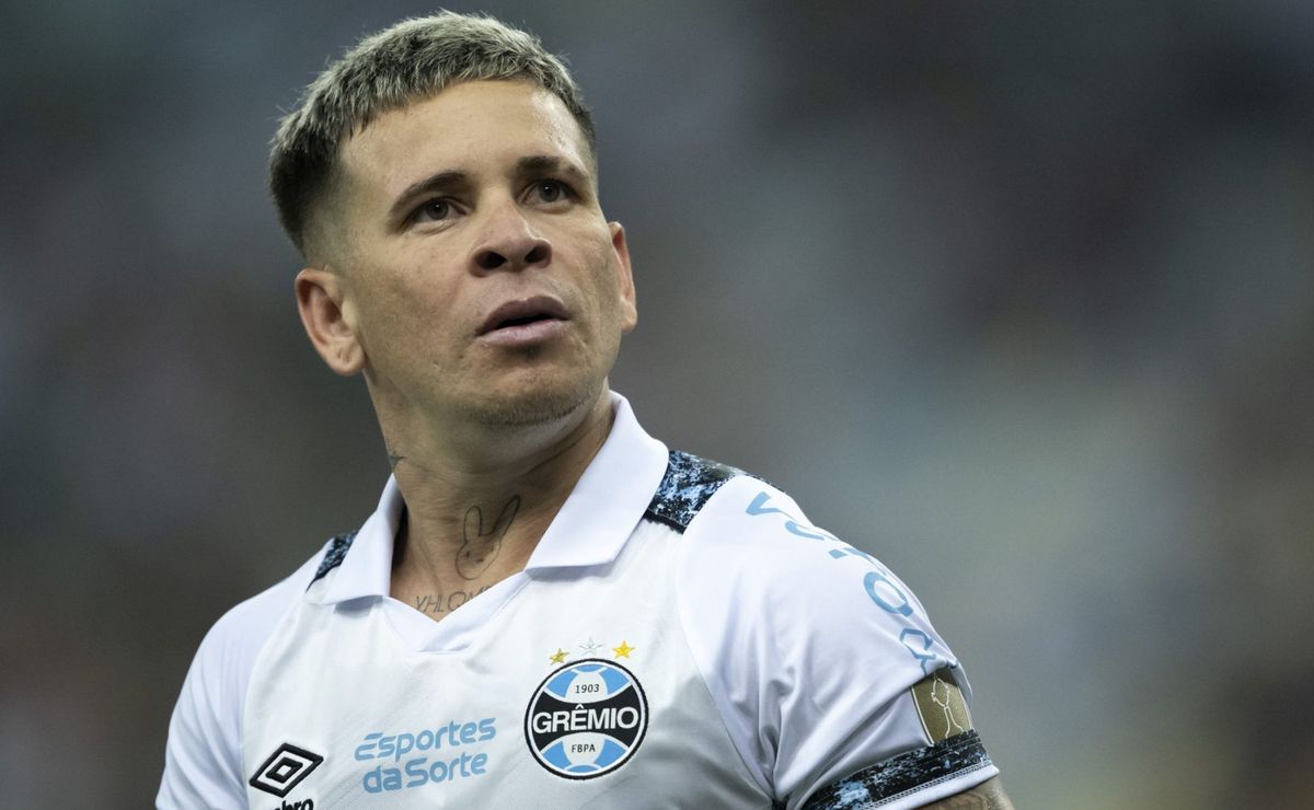 Grêmio quer Santiago González, do Sporting Cristal, como substituto de Yeferson Soteldo em 2025