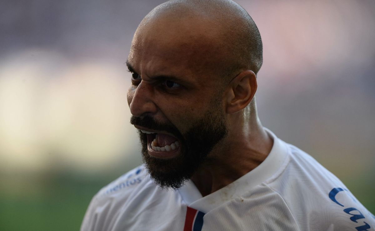 Santos quer Thaciano, mas Bahia não pensa em vender e coloca valores nas alturas