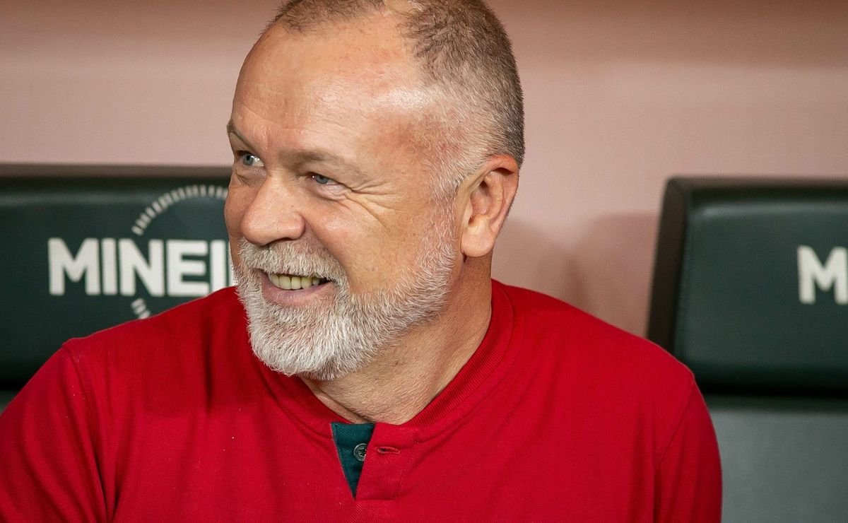 Morelos, do Santos, é oferecido ao Fluminense para jogar com Mano Menezes em 2025