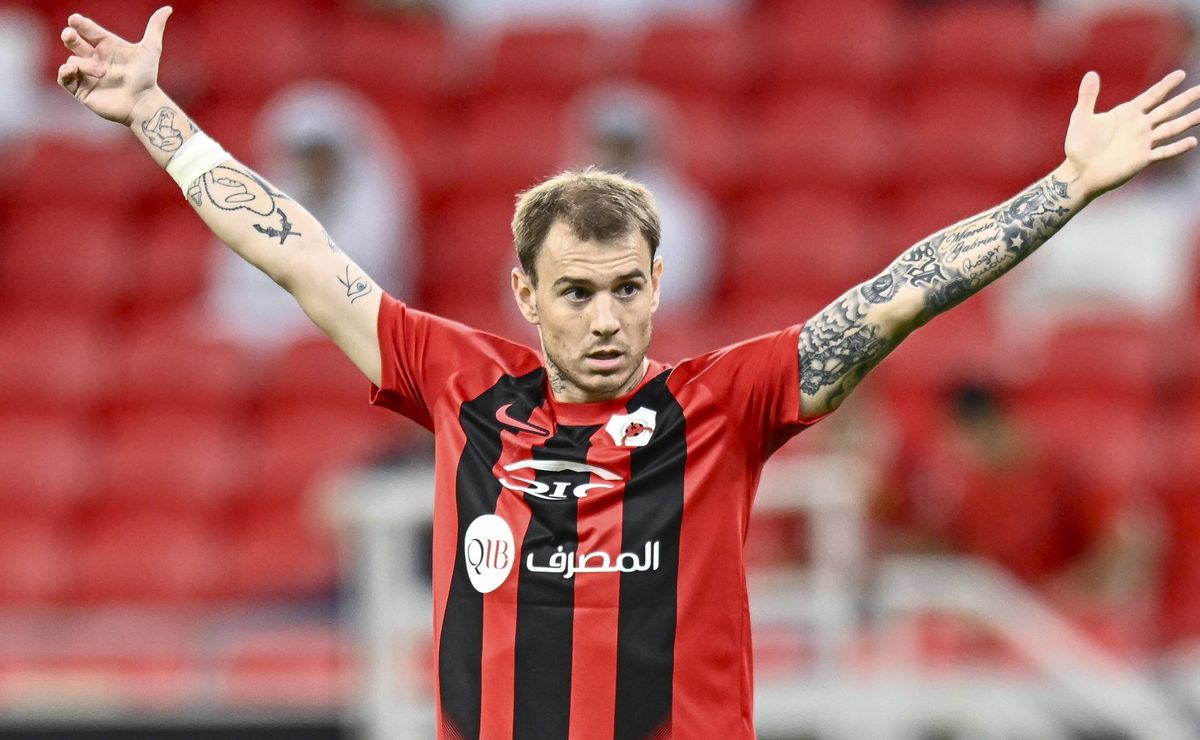 BAP respeitará decisão de Filipe Luís e José Boto para a contratação de Róger Guedes