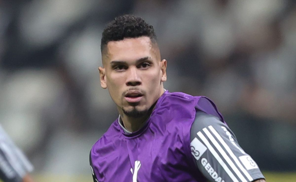 Paulinho no Palmeiras por 17 milhões de euros pode render bolada ao Vasco