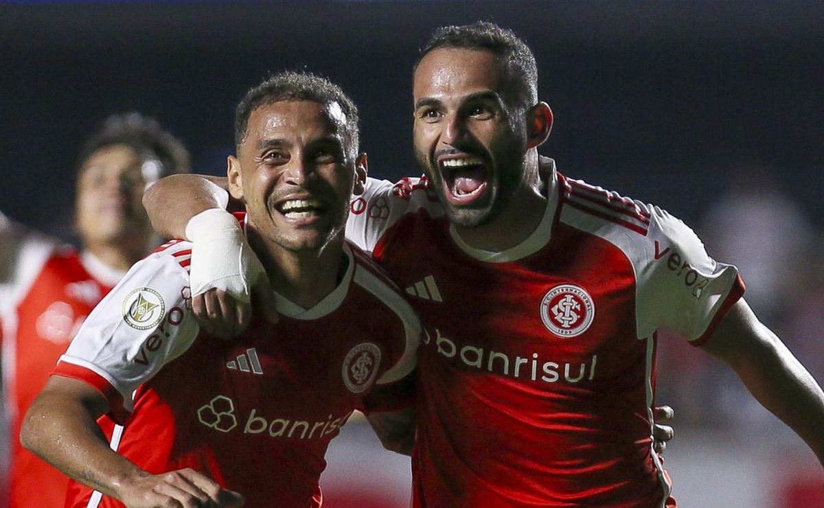 Santos faz sondagem e sonha com retorno de Thiago Maia, do Internacional, em 2025