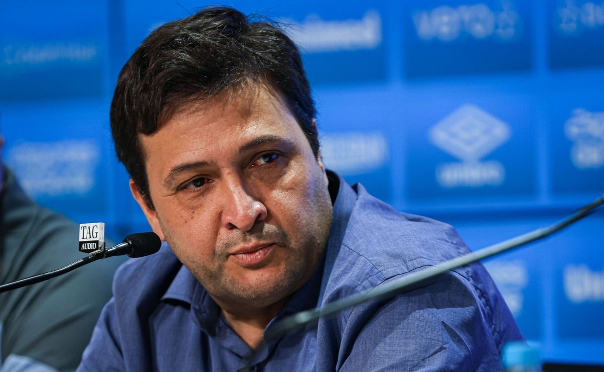 Grêmio vê novo patrocinador chegar e Alberto Guerra pode assinar com casa de apostas