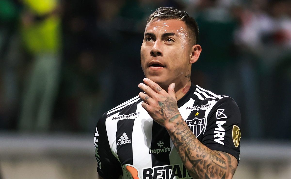 Livre no mercado, Eduardo Vargas quer assinar com o Flamengo