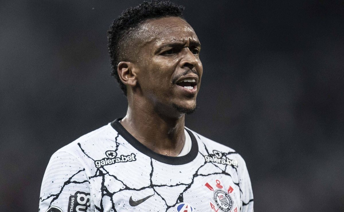 Jô, ex-Corinthians, se manifesta pela 1ª vez após ser preso novamente em Belo Horizonte